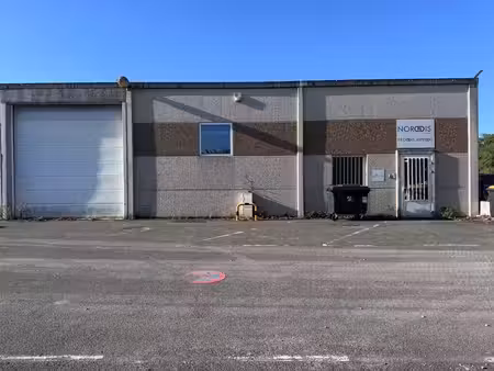 location local d’activités 412m²