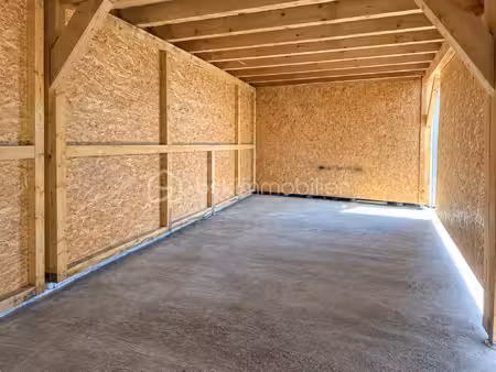 local commercial de 60 m² à sillingy
