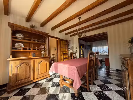 maison individuelle  3 chambres  jardin  cave