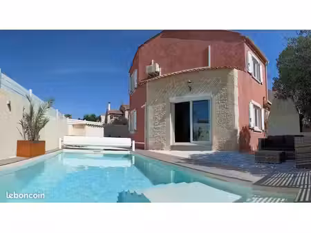 maison de 100 m2 avec piscine et garage à frontignan