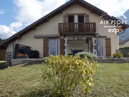 maison t5 avec garage terrain 730 m2