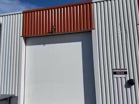 local 185m2