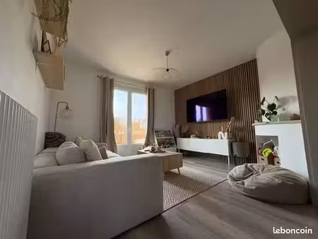 appartement t4 rénové – 66 m² – 3 chambres – garage + parking – exposition plein sud