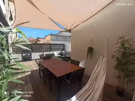 t4 + terrasse 35m2 + comédie/gare/hall layssac + garage en sus