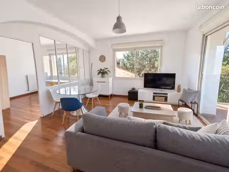 appartement de 130 m² en dernier étage avec terrasse de 30 m²  local indépendant de 67 m² 