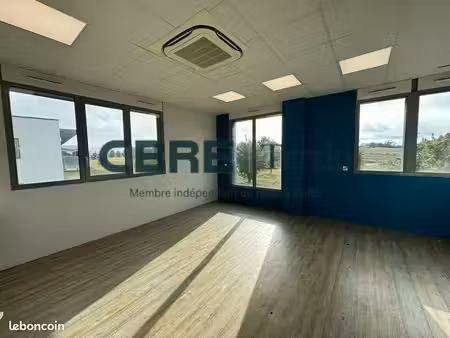 bureaux 400 m² parcay-meslay