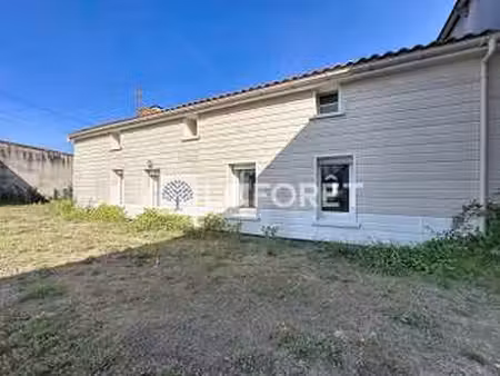 vente maison à la chapelle-saint-laurent (79430) : à vendre / 84m² la chapelle-saint-laure