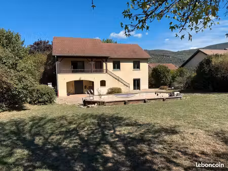 maison familliale - 6 pièces - 135m2