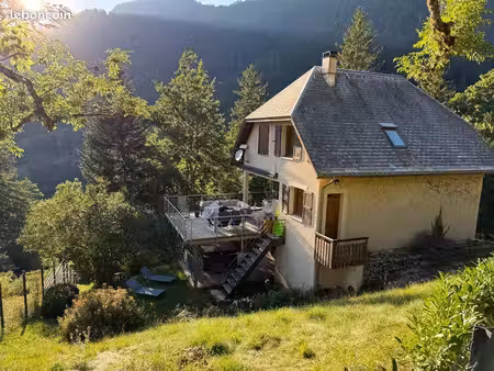 maison 6 pièce 150 m2 + jacuzzi
