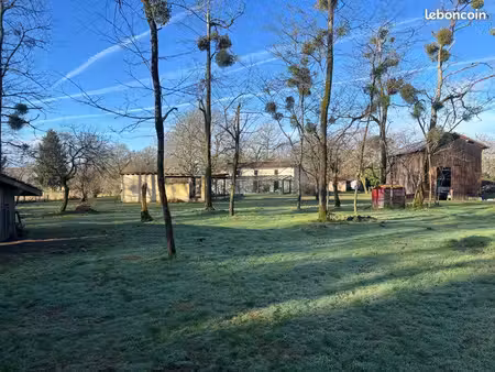maison grand terrain piscine