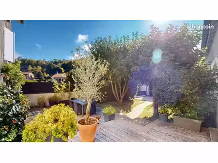 maison 5 pièces 220 m²
