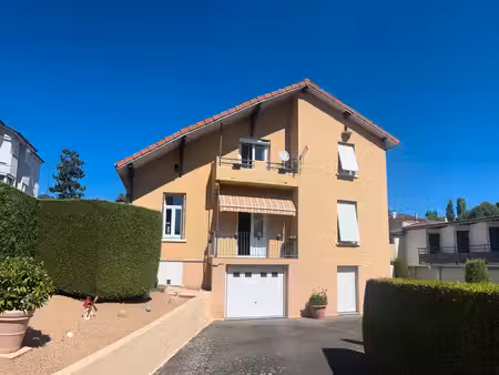 l'etrat centre bourg maison individuelle 130 m2  4 chambres  grand sous-sol  terrain 348 m