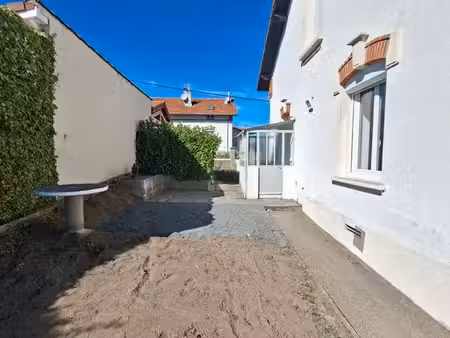 maison de ville avec terrain et garage