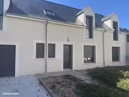 maison quatre chambres