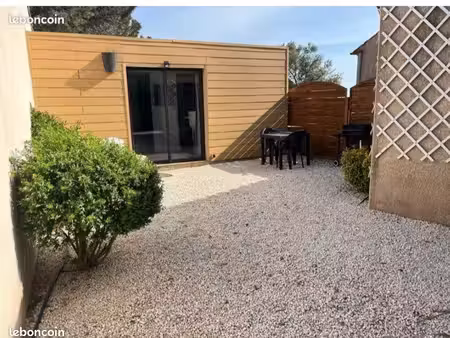 studio récent avec jardin au calme