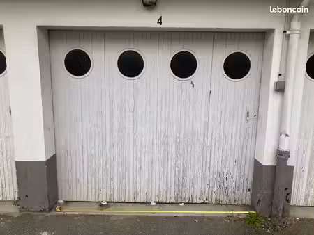 garage fermé à louer
