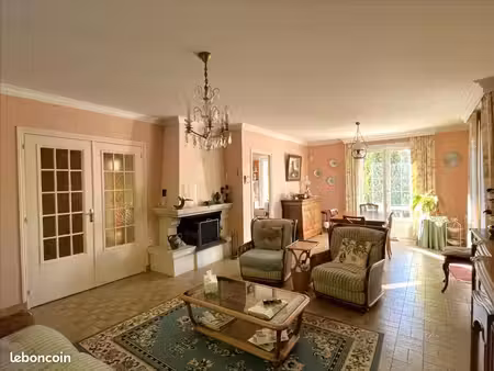 maison 6 pièces 141 m²