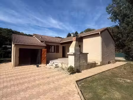 1050
