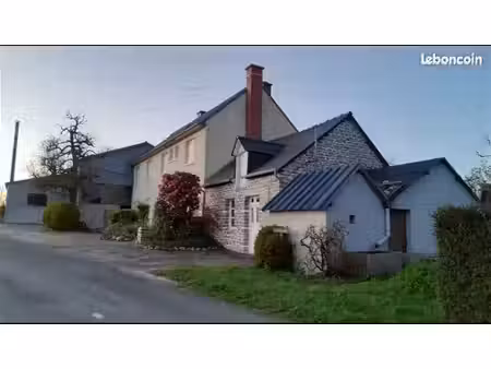 maison  atelier  petite maison en pierre  dépendances