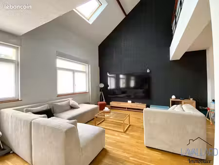 appartement 6 pièces 215 m²