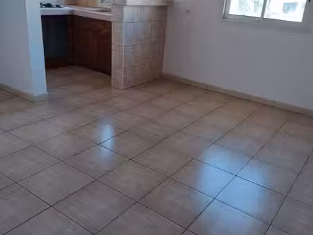 appartement 2 pièces avec bureau  terrasse et buanderie – la rivière saint-louis