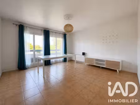 appartement à le coudray-montceaux (91830)