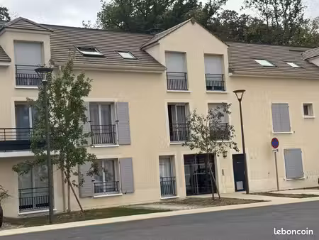 à louer t2 récent vue sur forêt