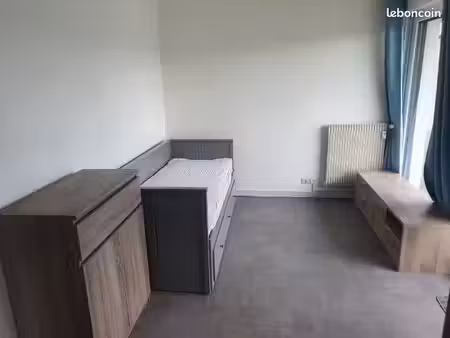 loue studio meublé