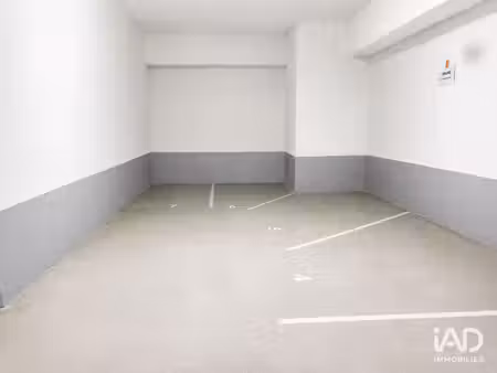 parking à paris (75009)