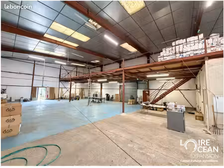 local d'activité 780 m²