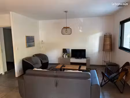 maison à louer sept/juin 1600