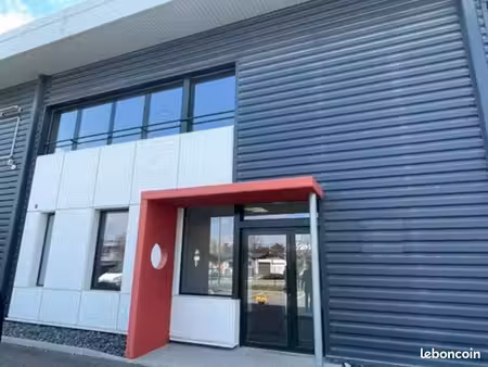 local bureaux 341 m²