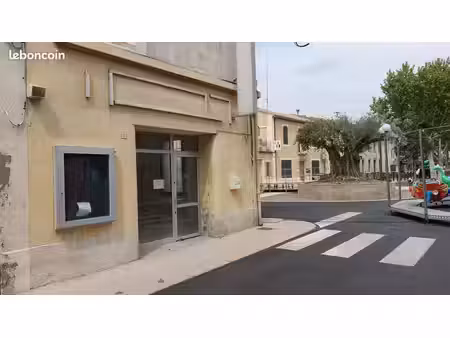 location local commercial