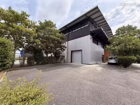 locaux professionnels 128 m² st etienne de st geoirs