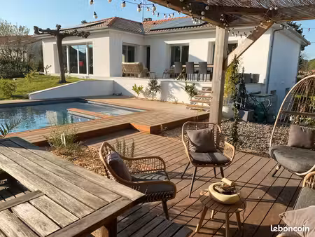 maison - 6 pièces - 210 m2