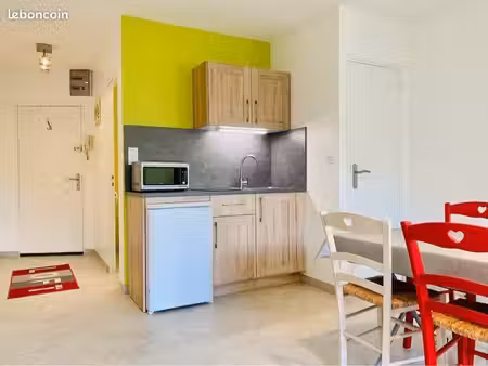 studio 25 m² rénové – centre pontchâteau – 300 m gare – dpe c – faibles charges