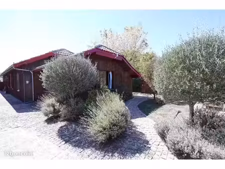 maison 7 pièces 207 m²