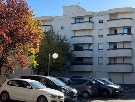 place de parking individuelle