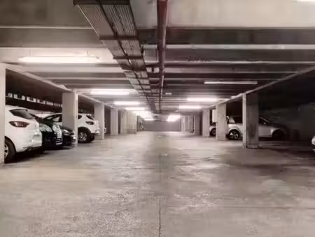 1 à 5 places de parking à vendre sur centre deux