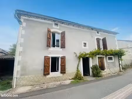 maison de village 4 pièces 90 m²