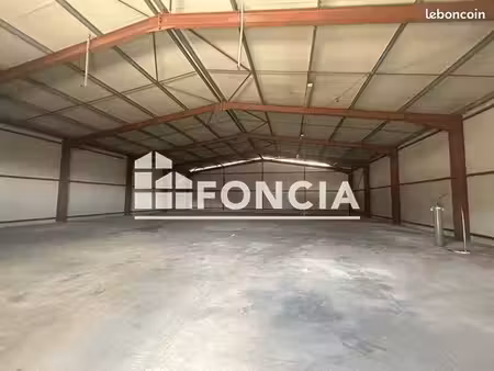local commercial 500m² à louer 1500 - prayssac 46220
