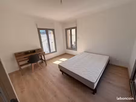 chambre privée meublée dans superbe maison