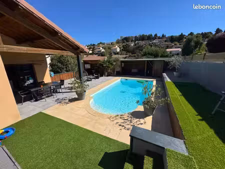 maison 151m2 piscine  sous sol 98m2  terrain 918m2 et dépendance à firminy