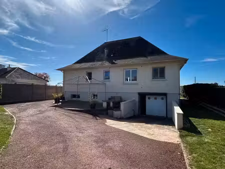 maison sur sous-sol/ 4 ch / terrain clos