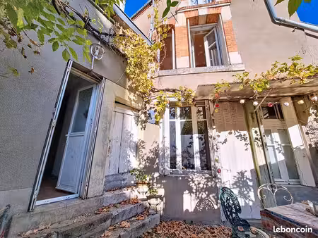 maison de ville 4 pièces 90 m²