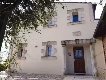 maison 160 m² meublée avec vue dégagée sur la campagne environnante