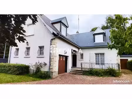 maison indépendante de 183 m² avec potentiel dans secteur prisé