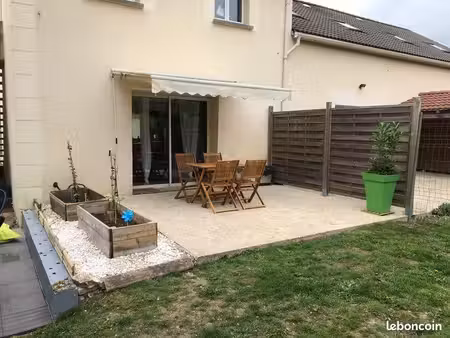 loue  logement f4