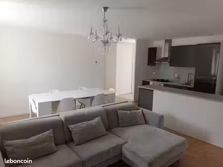 f3 meublé 65 m² – 2 chambres – rénové – ifsi à 2 min