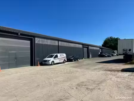 local d'activité 550 m²